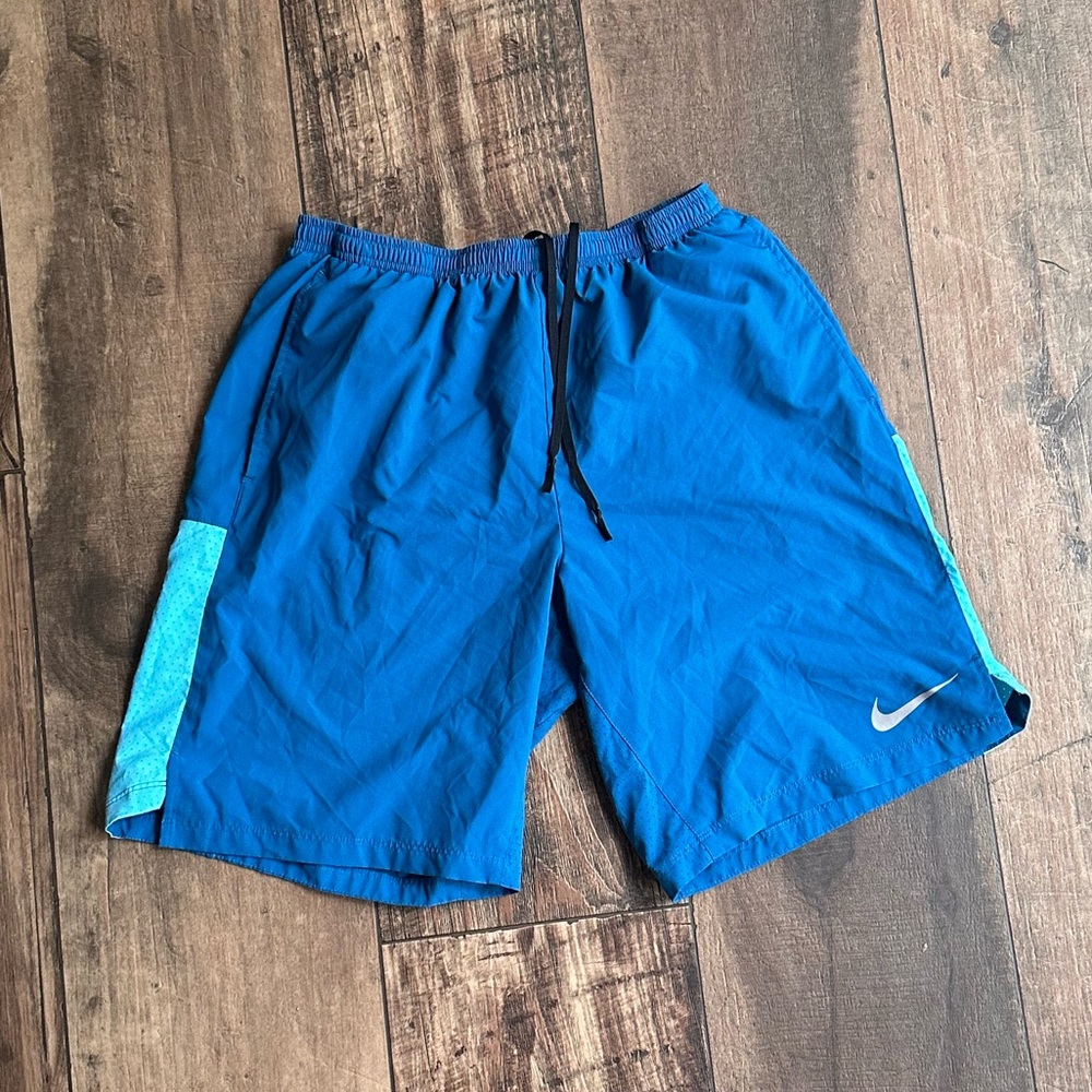 Used Men’s Large Nike Unlined Dri-Fit Shorts in Blue